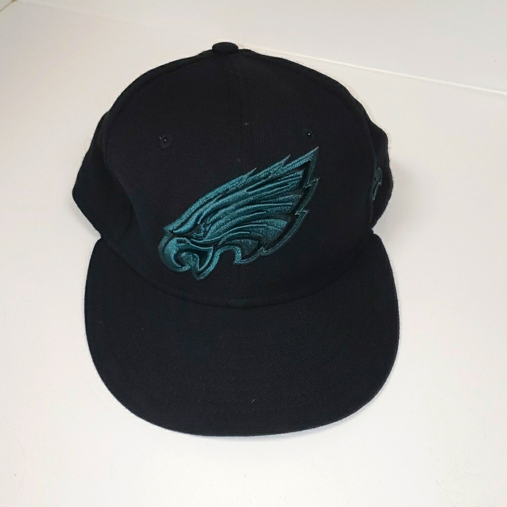 Black Philadelphia Eagles Cap